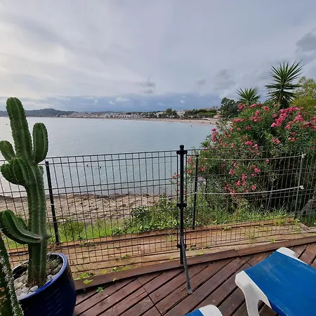 Sea House *